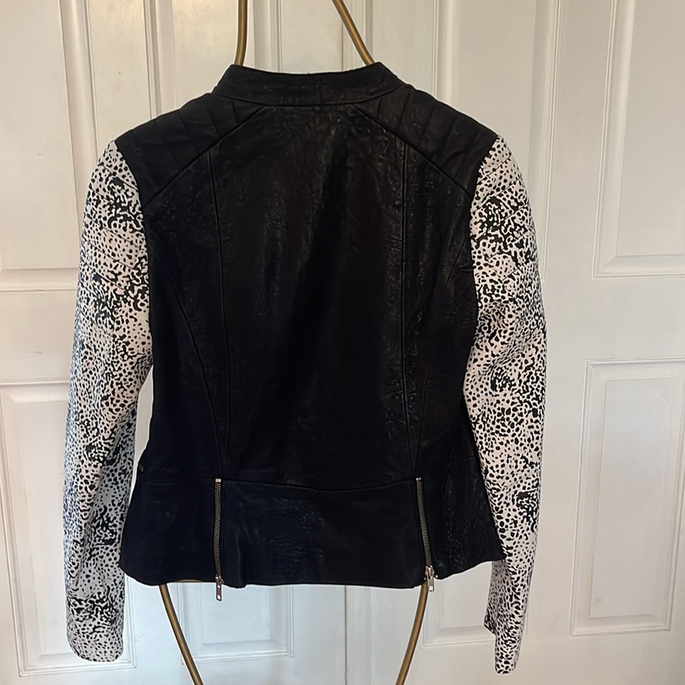 Stylish Black and White Leather Jacket - Picture 2 of 4